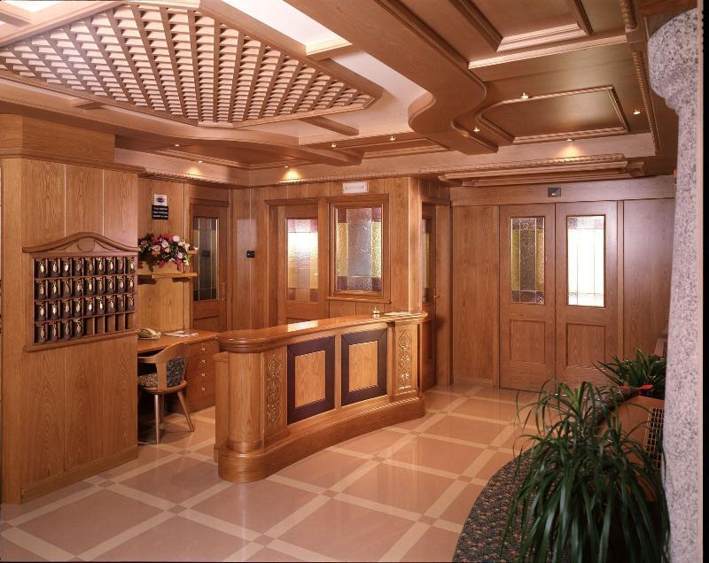Hotel Denny Пинцоло Екстериор снимка