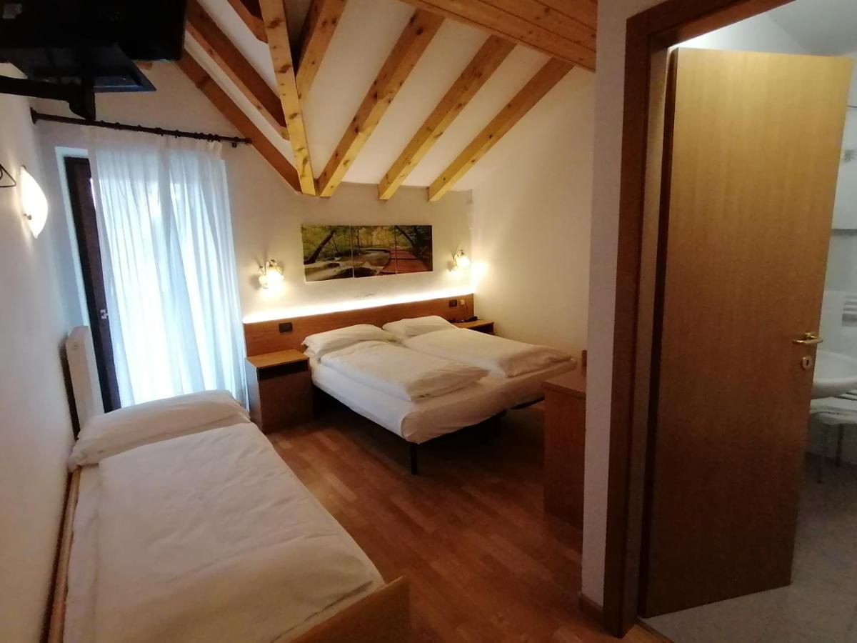 Hotel Denny Пинцоло Екстериор снимка
