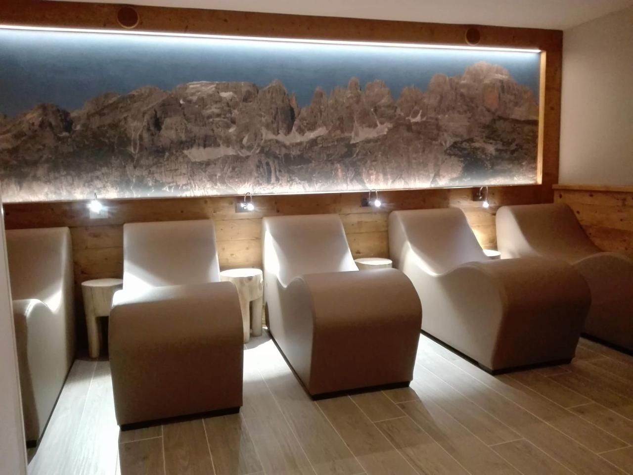 Hotel Denny Пинцоло Екстериор снимка