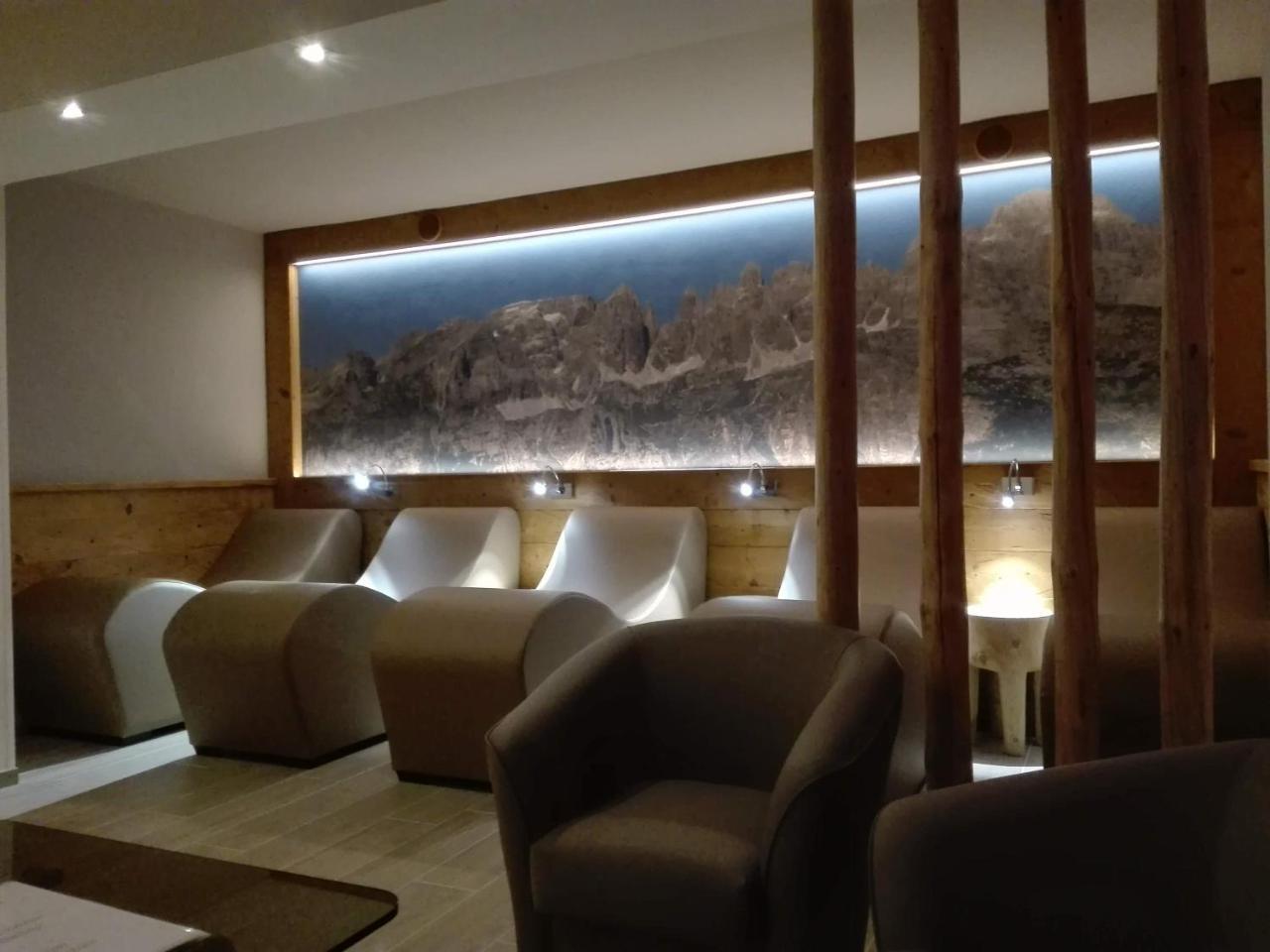 Hotel Denny Пинцоло Екстериор снимка